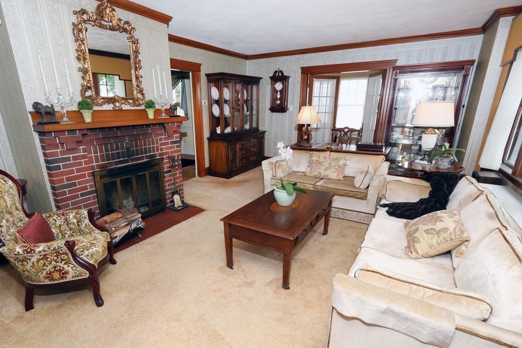 21 Grace Road Medford, MA 02155 - Photo 4 of 21