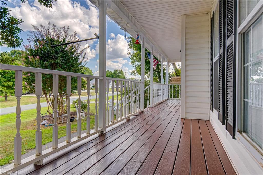 536 Adams Gate Road Winston-Salem, NC 27107 - Photo 3 of 29 Gallery Image 3