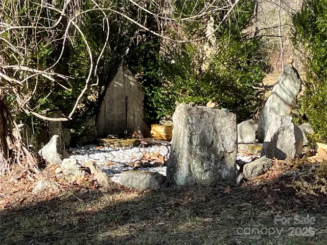 a view of a water fountain