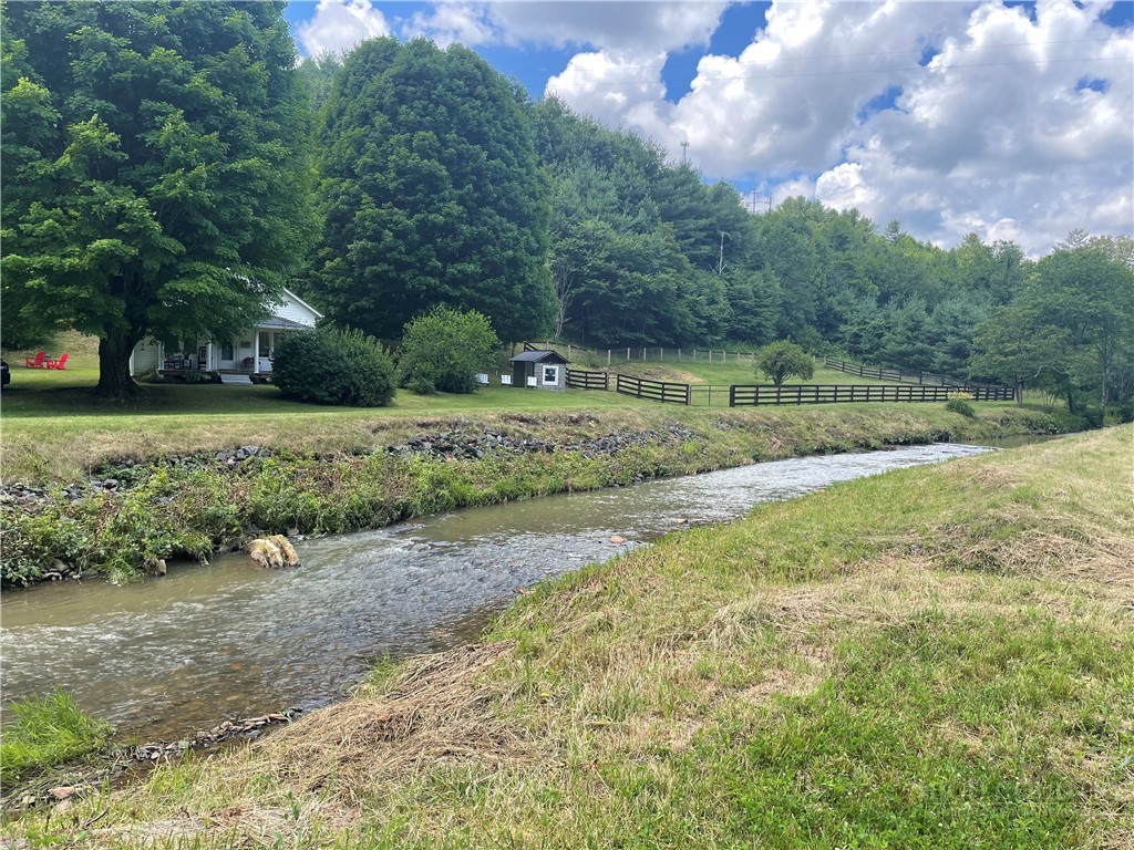 250 Mash Stuart Road West Jefferson, NC 28694 - Photo 12 of 36
