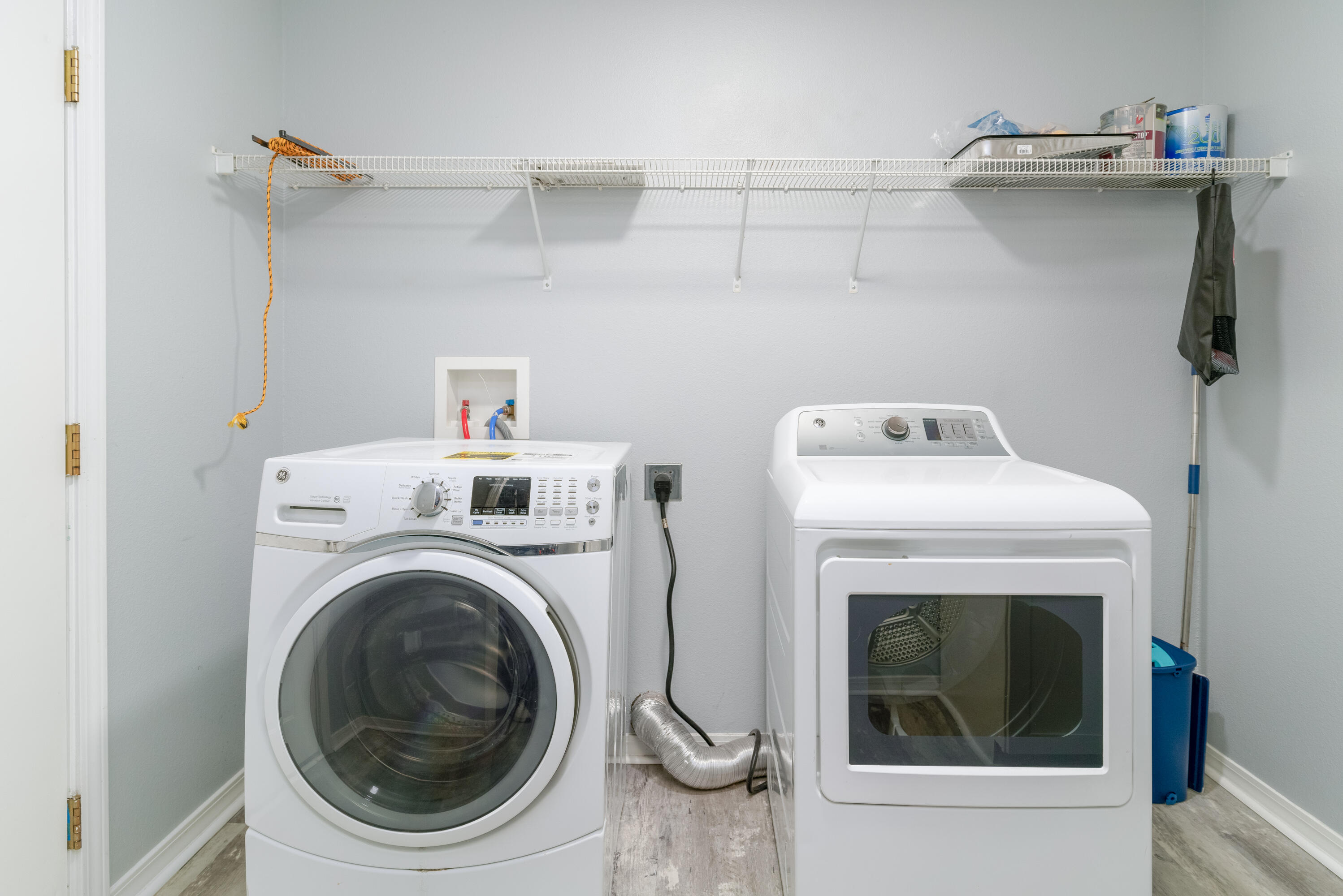 5191 Quince Avenue Crestview, FL 32539 - Photo 32 of 45 a utility room with dryer and washer