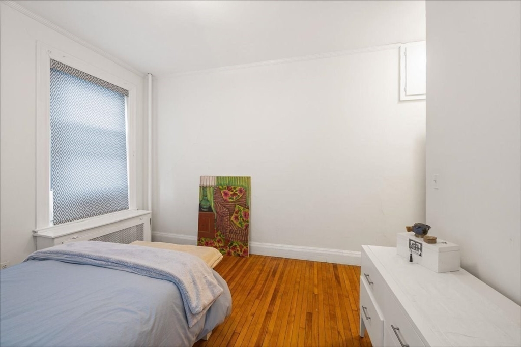 1064 Beacon Street, Unit 7 Brookline, MA 02446 - Photo 18 of 26