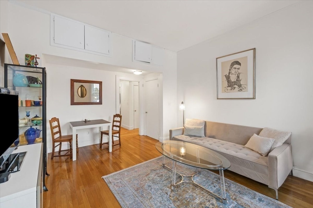 1064 Beacon Street, Unit 7 Brookline, MA 02446 - Photo 20 of 26