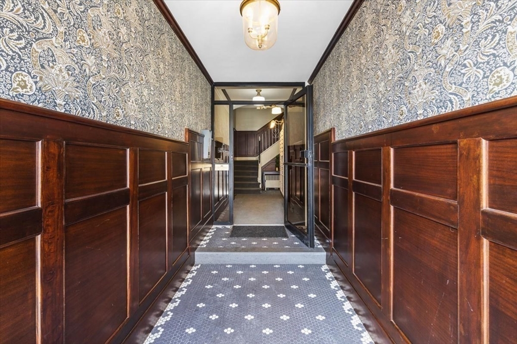 1064 Beacon Street, Unit 7 Brookline, MA 02446 - Photo 4 of 26