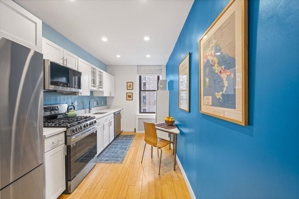 1064 Beacon Street, Unit 7 Brookline, MA 02446 - Photo 10 of 26