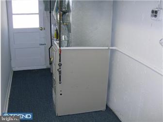 987 Grant Road Folcroft, PA 19032 - Photo 12 of 12 a view of closet