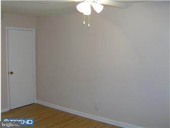 987 Grant Road Folcroft, PA 19032 - Photo 5 of 12 a view of a small space