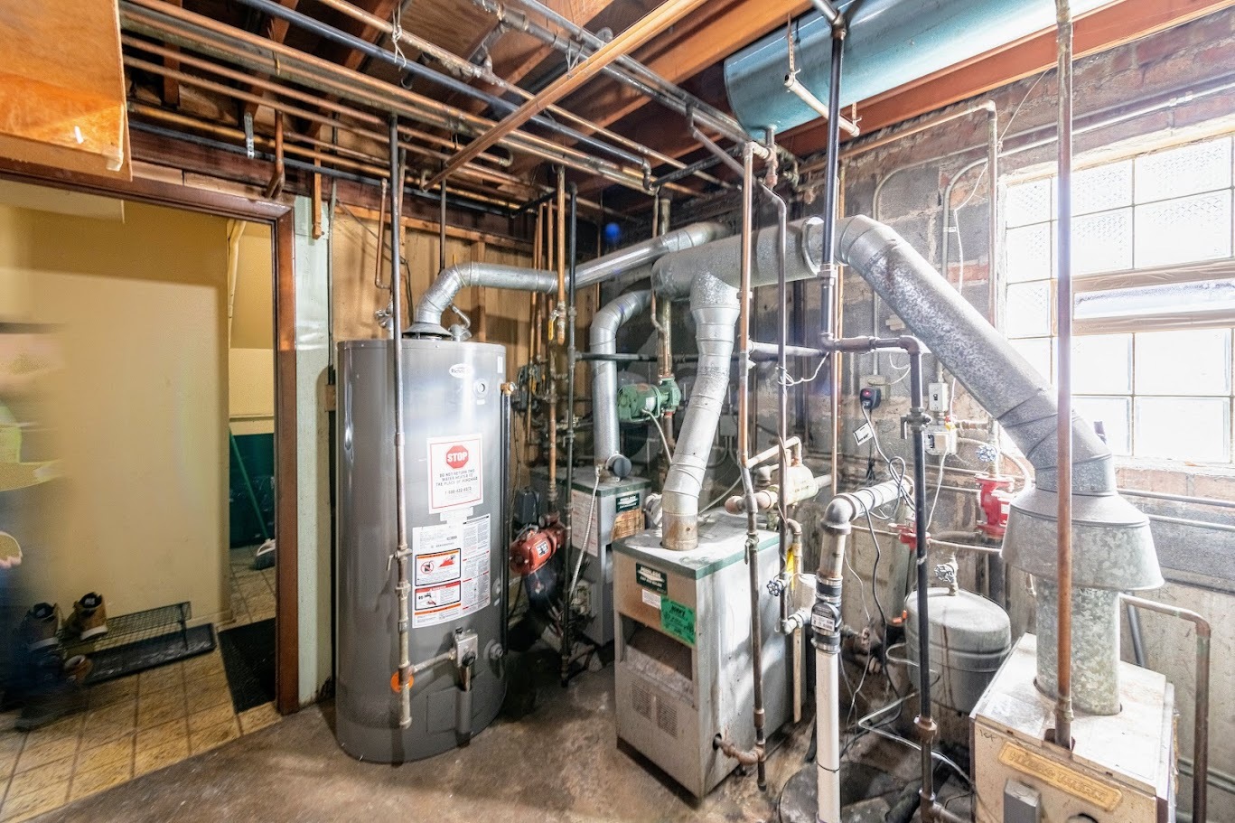 1619 35th Avenue Melrose Park, IL 60160 - Photo 27 of 35 a utility room with dryer and washer