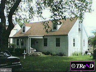 721 Crestview Road Philadelphia, PA 19128 - Photo 1 of 1