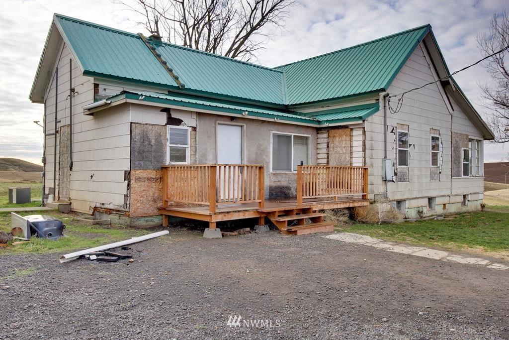 6588 Hart Road Prescott, WA 99348 - Photo 2 of 40