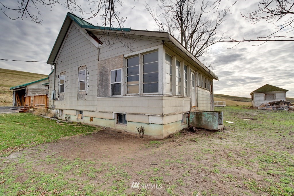 6588 Hart Road Prescott, WA 99348 - Photo 8 of 40