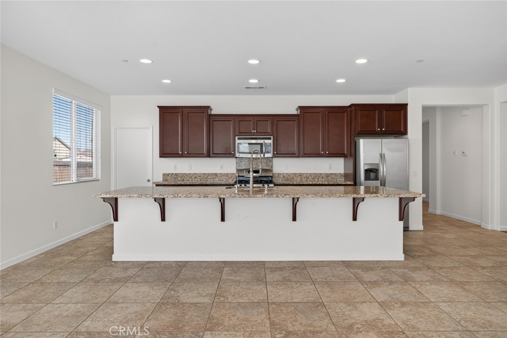 30167 Pine Needle Road Menifee, CA 92585 - Photo 7 of 37