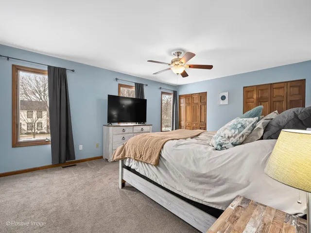 $384,900 | 1930 Sapphire Lane, Aurora, IL 60506