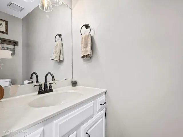 $384,900 | 1930 Sapphire Lane, Aurora, IL 60506