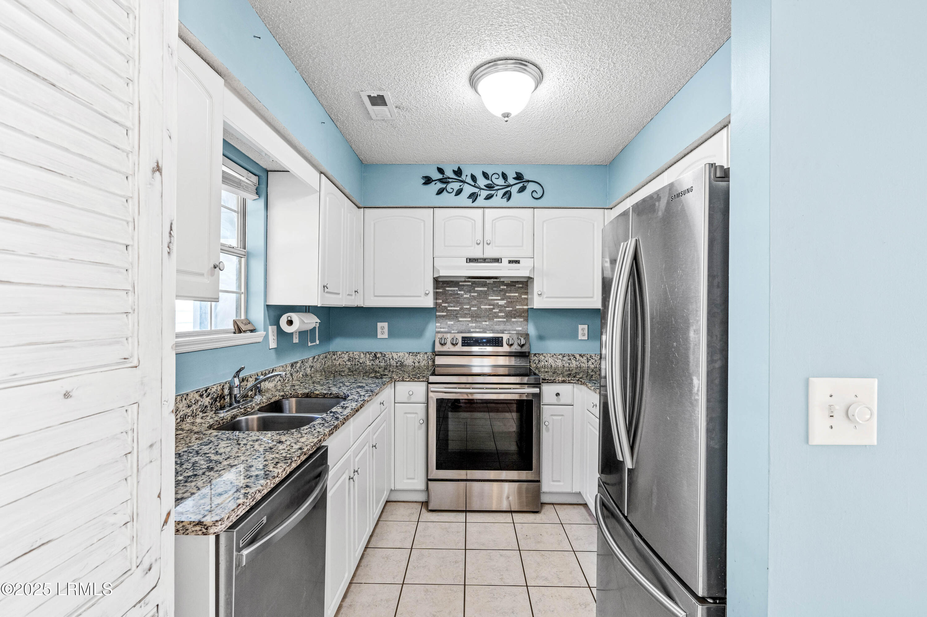 16 Lisbon Way Beaufort, SC 29907 - Photo 14 of 31 16 Lisbon-25