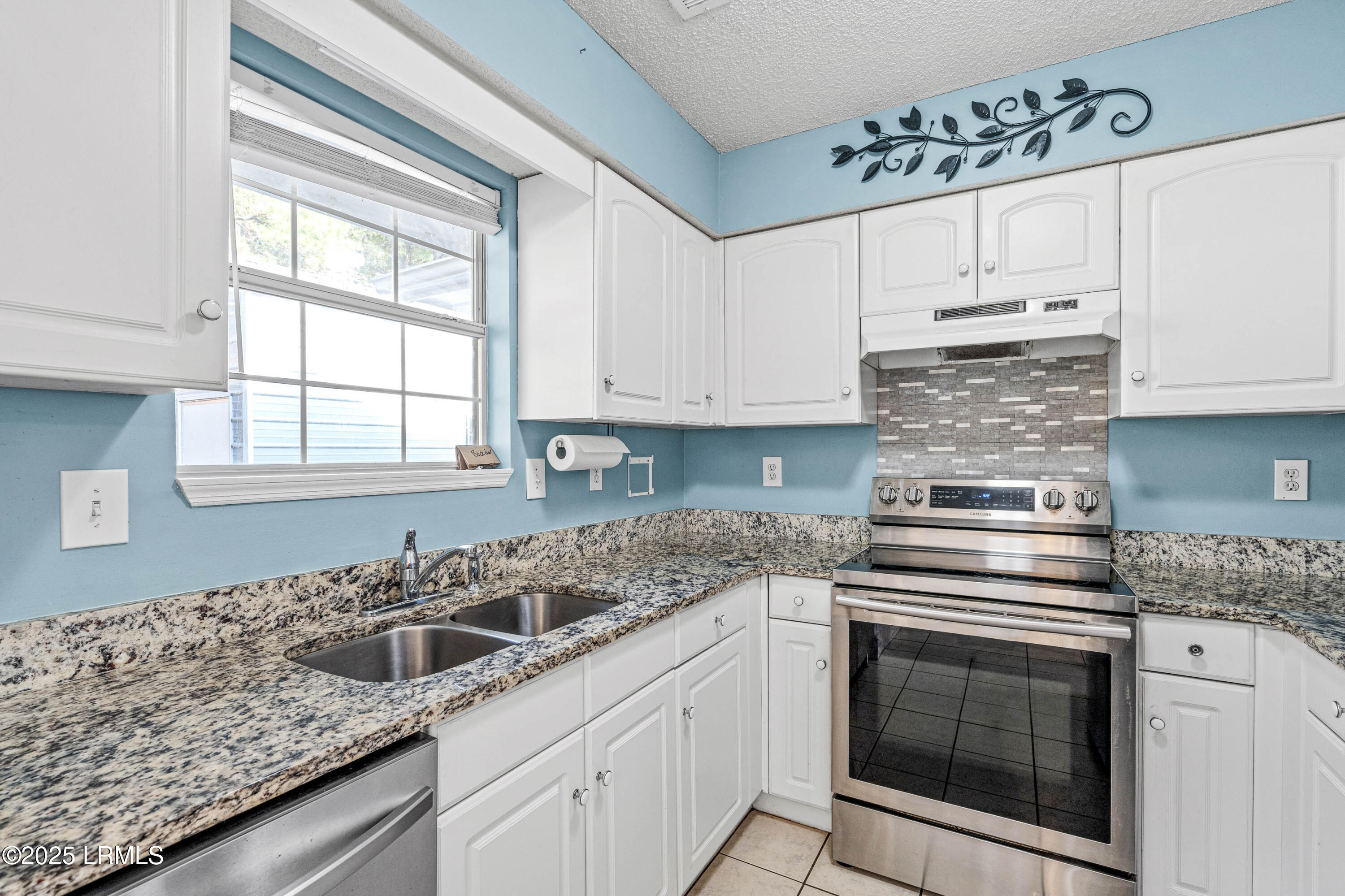 16 Lisbon Way Beaufort, SC 29907 - Photo 15 of 31 16 Lisbon-26