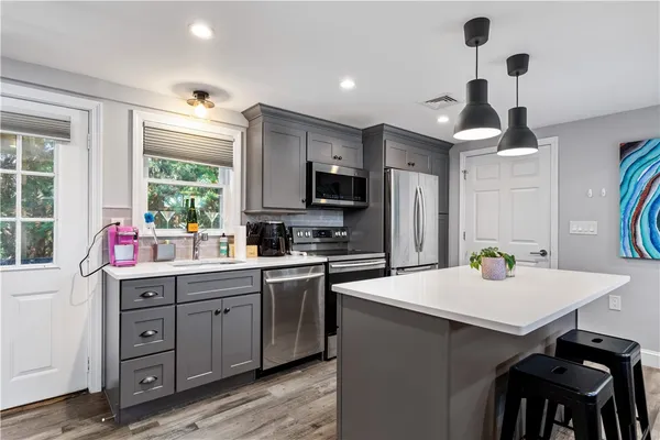 $1,800,000 | 4 James Street, Middletown, RI 02842