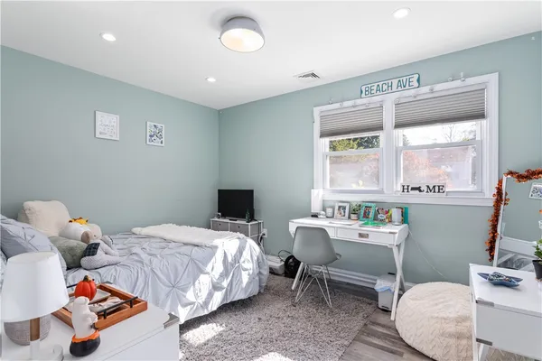 $1,800,000 | 4 James Street, Middletown, RI 02842