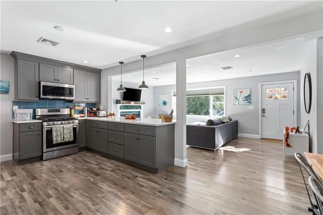 $1,800,000 | 4 James Street, Middletown, RI 02842