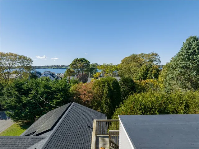$1,800,000 | 4 James Street, Middletown, RI 02842