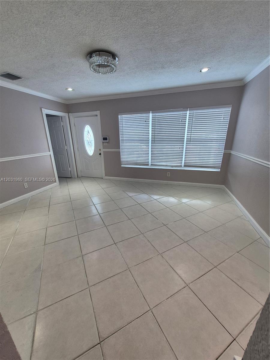5653 Coconut Road West Palm Beach, FL 33413 - Photo 4 of 22