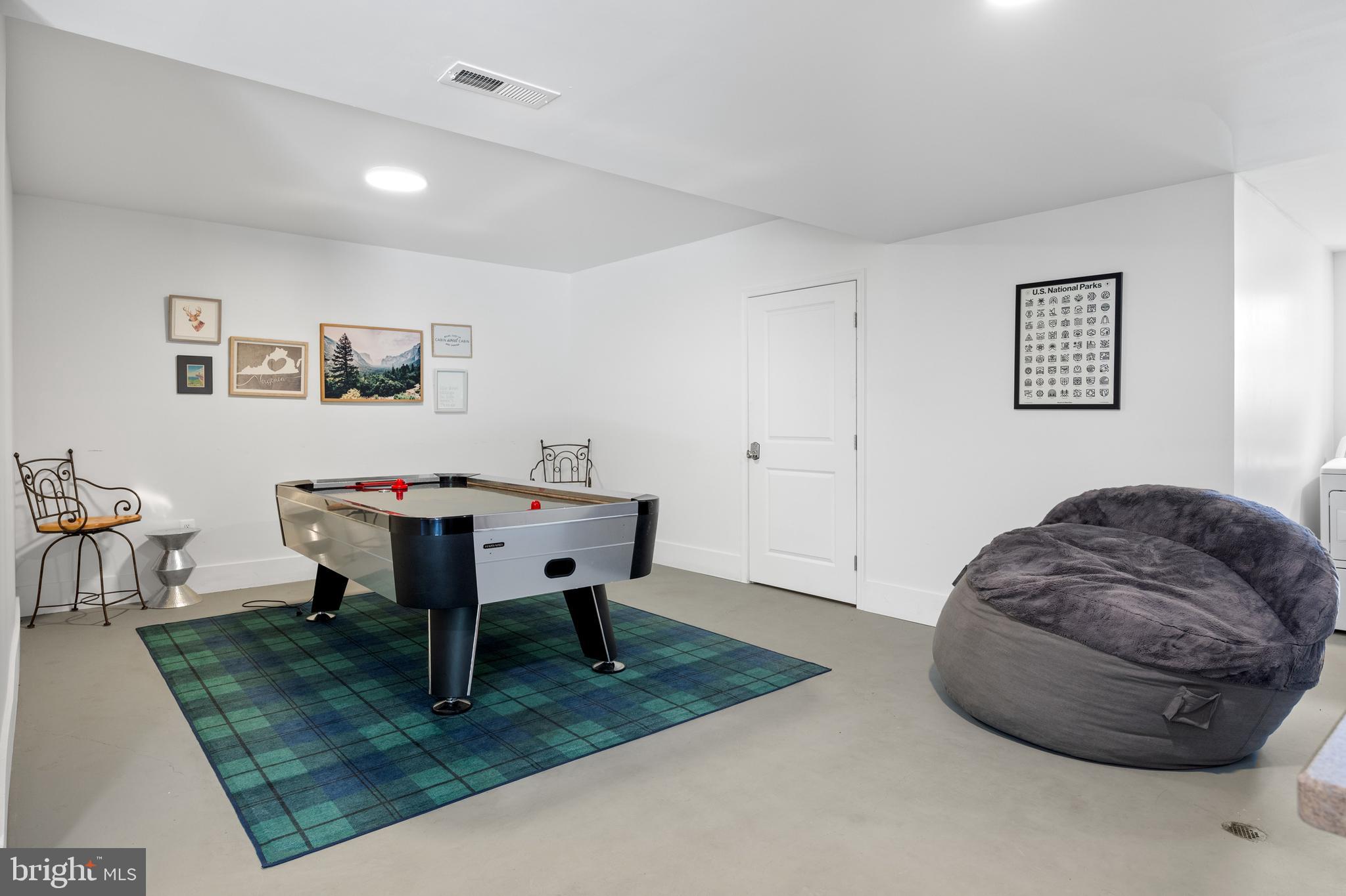 4220 South Middle Road Quicksburg, VA 22847 - Photo 23 of 59 Turn key ready and fully furnished