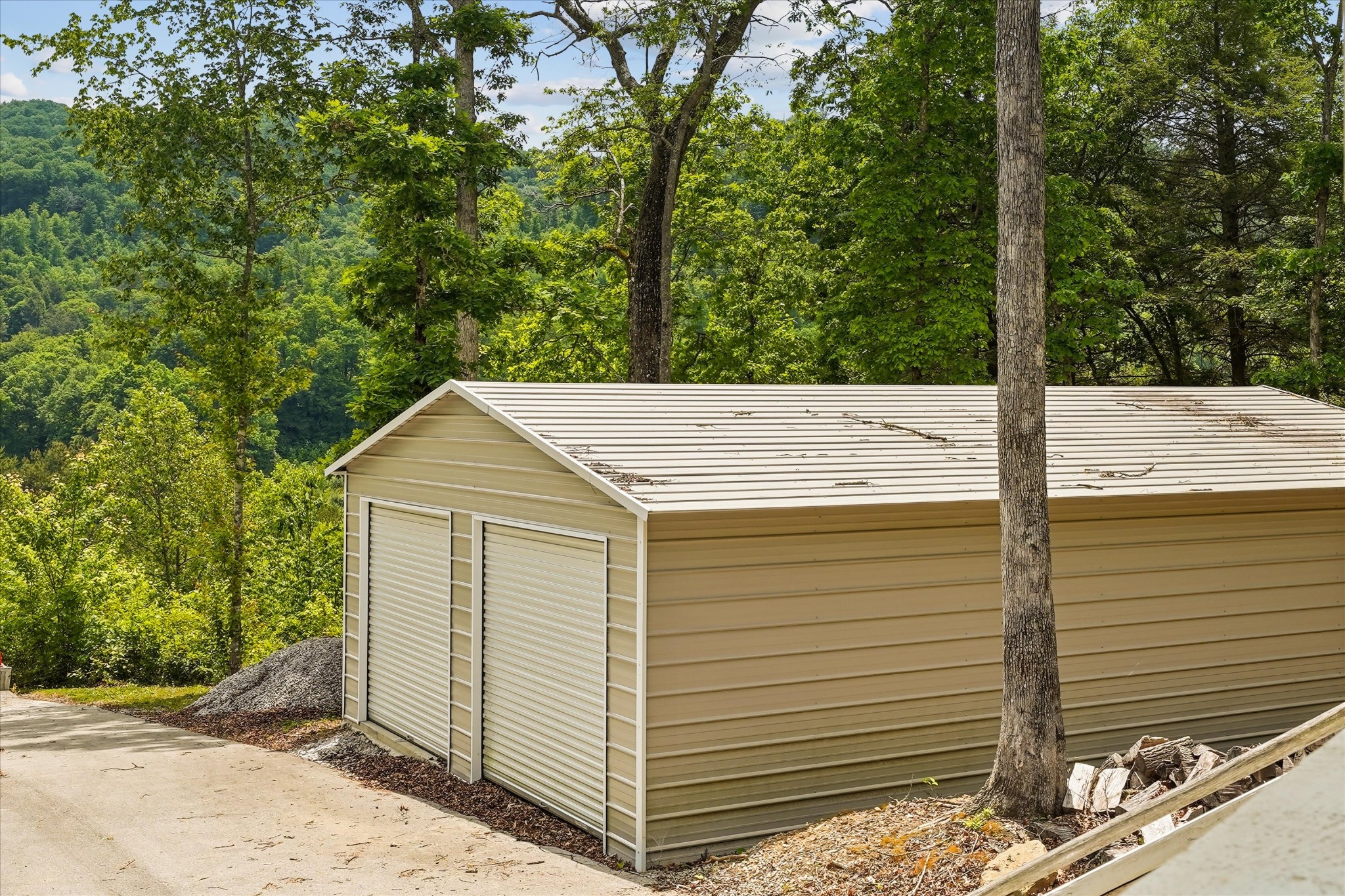 6830 Stinking Creek Road Pioneer, TN 37847 - Photo 38 of 51 Gallery Image 38