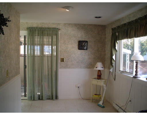 555 Cooper Road Northbridge, MA 01534 - Photo 3 of 11
