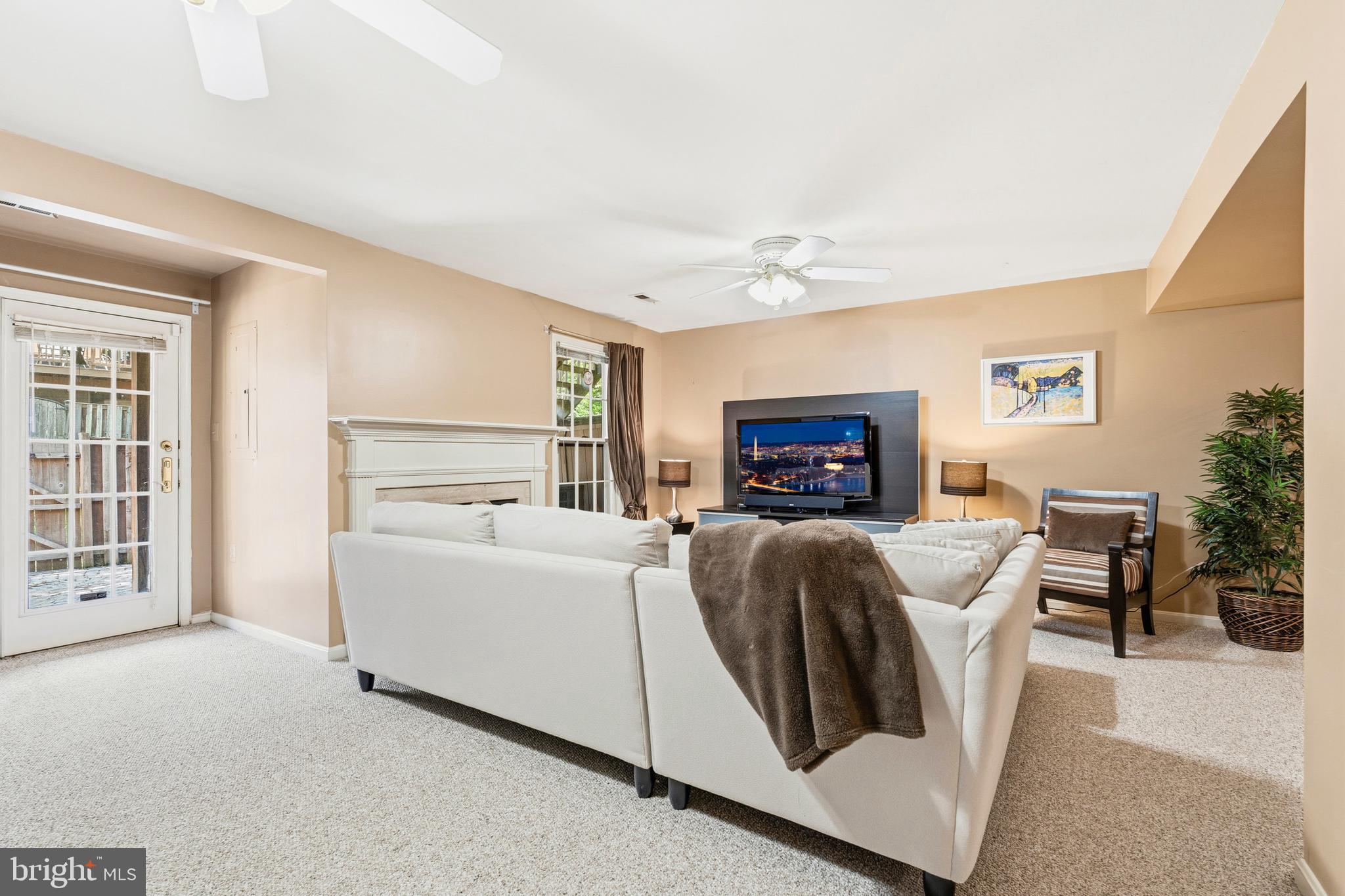 6518 Milva Lane Springfield, VA 22150 - Photo 41 of 55 Comfortably gather with friends and family
