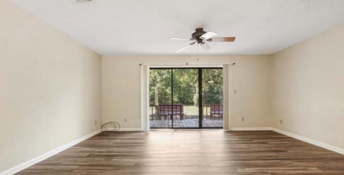 815 Jupiter Street Destin, FL 32541 - Photo 3 of 12 IMG_4384