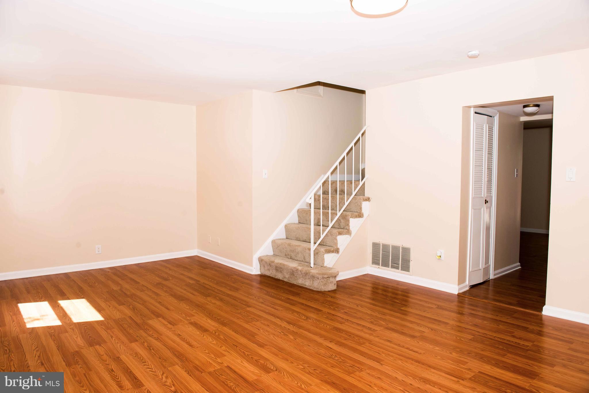12133 Dove Circle Laurel, MD 20708 - Photo 12 of 19 Living Room