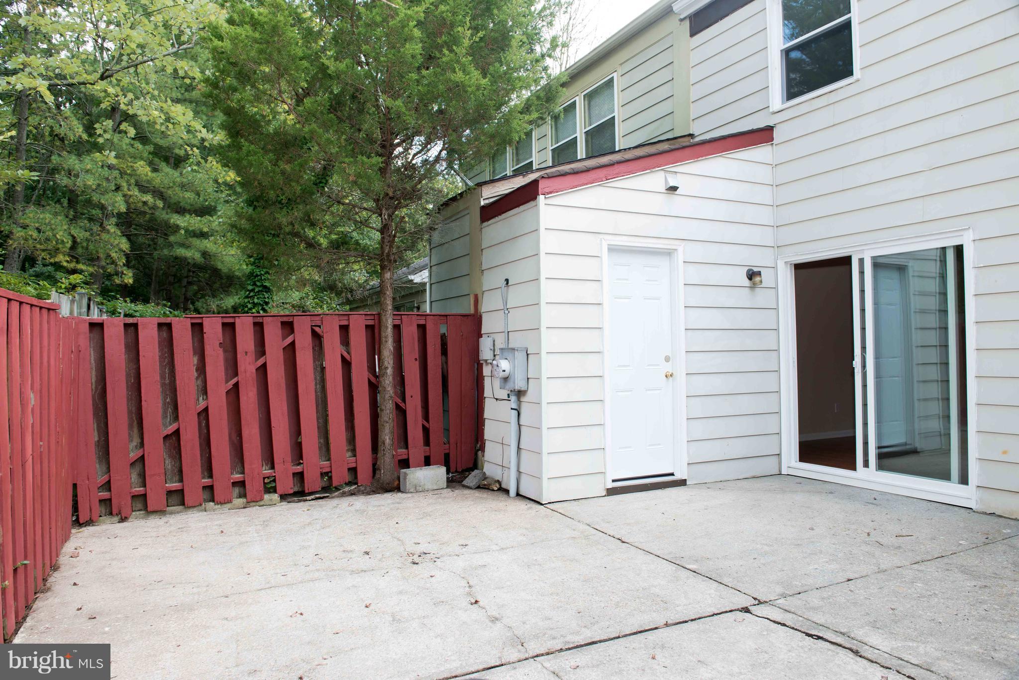 12133 Dove Circle Laurel, MD 20708 - Photo 15 of 19 Exterior (Rear)