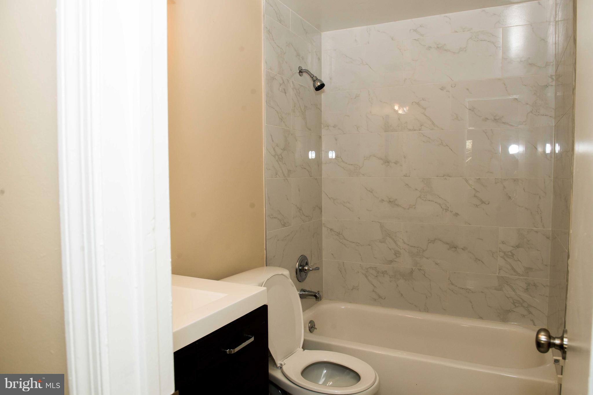 12133 Dove Circle Laurel, MD 20708 - Photo 4 of 19 Bath (Master)