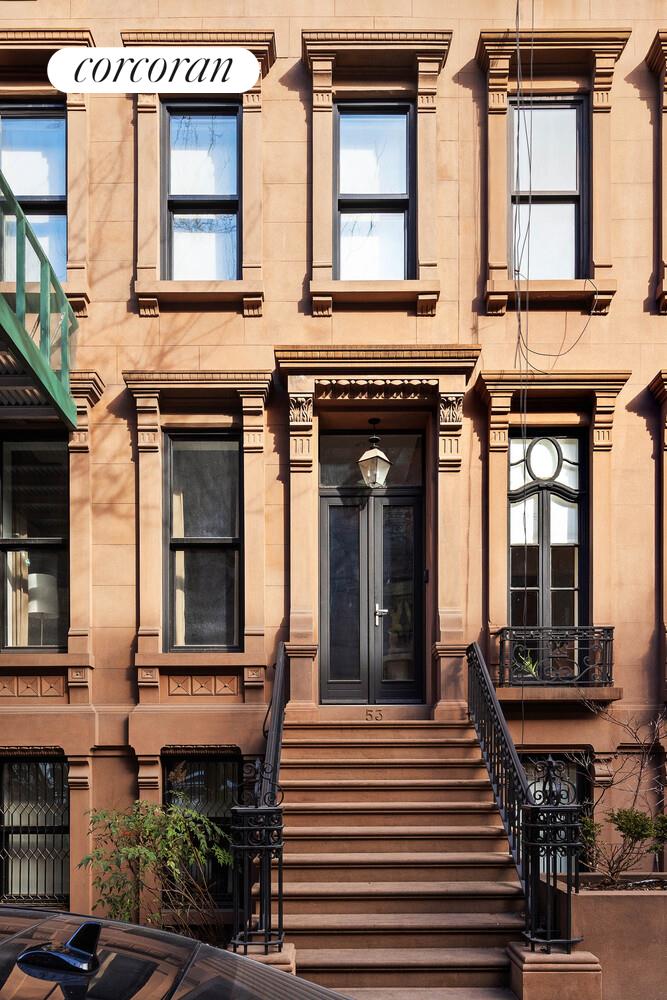 53 West 71st Street Manhattan, NY 10023 - Photo 40 of 41 a view of a building with a window