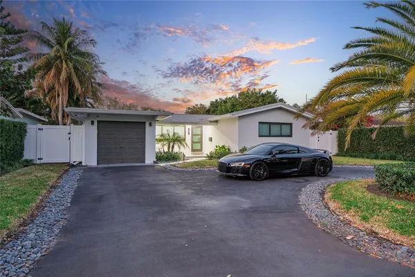 $850,000 | 1881 Northeast 27th Street, Lighthouse Point, FL 33064