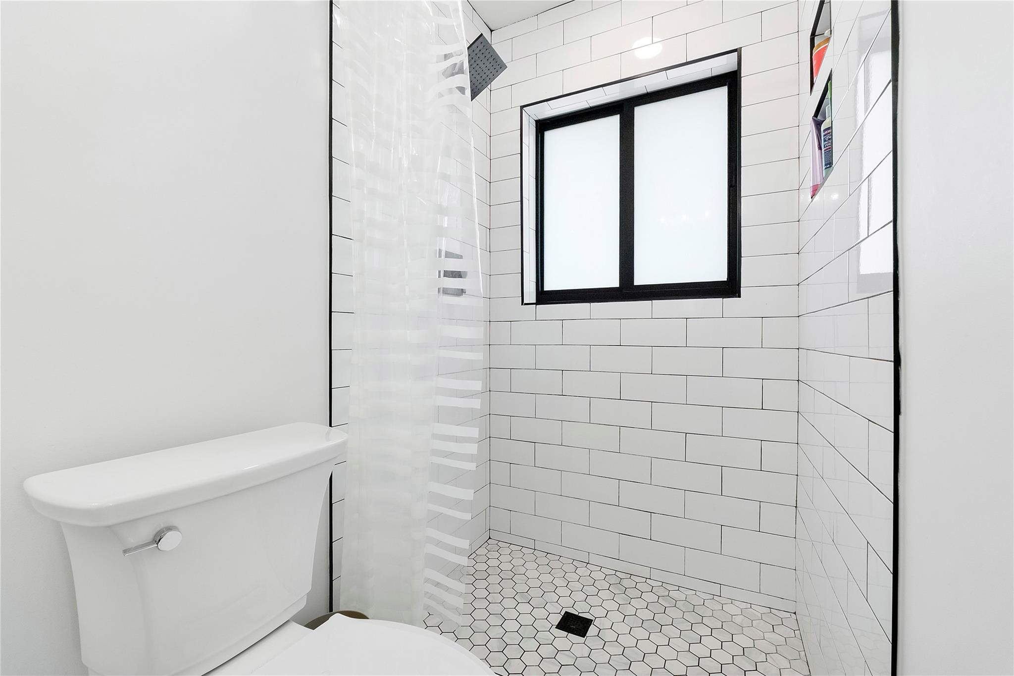 1881 Northeast 27th Street Lighthouse Point, FL 33064 - Photo 15 of 36 Photo 15