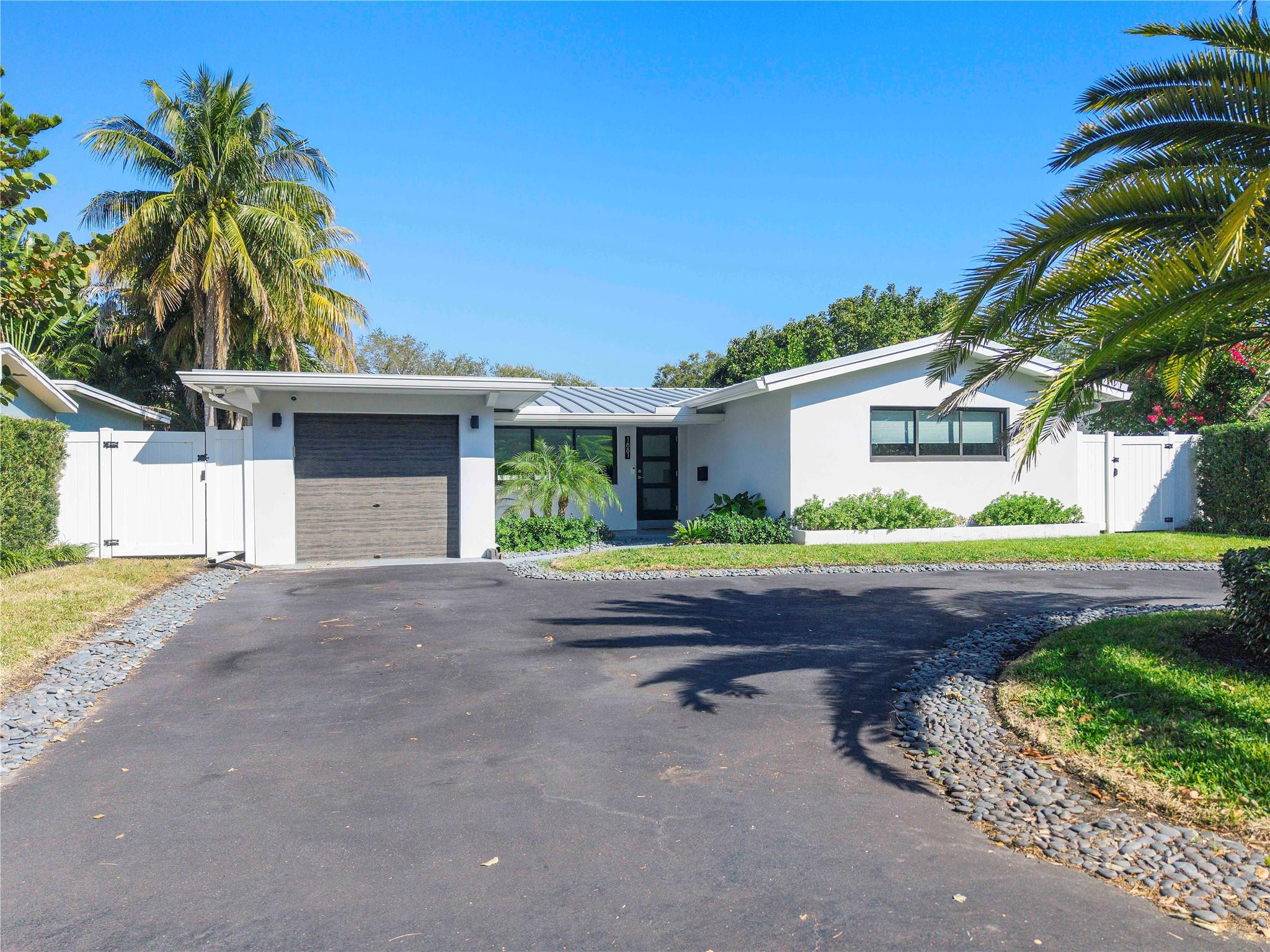 1881 Northeast 27th Street Lighthouse Point, FL 33064 - Photo 28 of 36 Photo 28