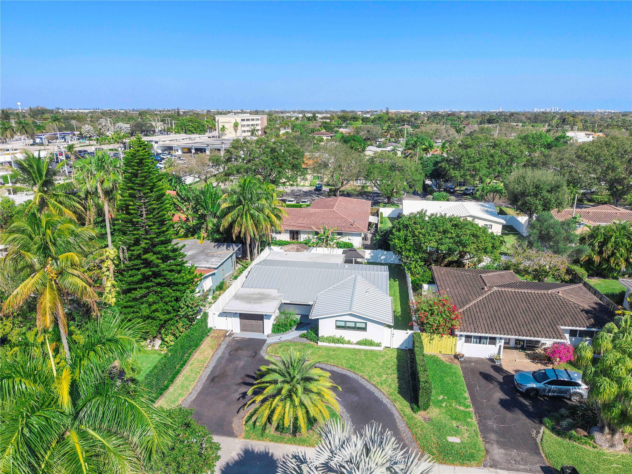 1881 Northeast 27th Street Lighthouse Point, FL 33064 - Photo 32 of 36 Photo 32
