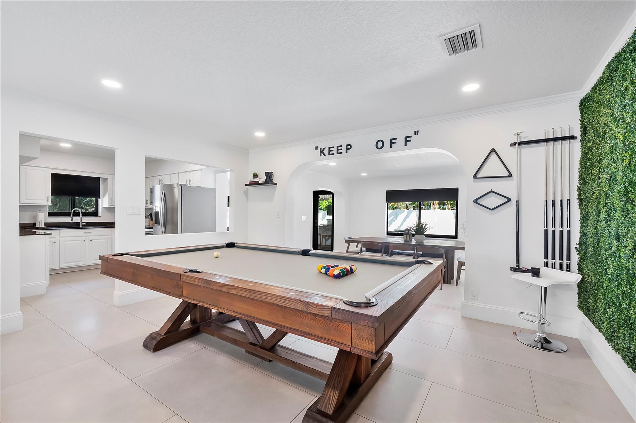 1881 Northeast 27th Street Lighthouse Point, FL 33064 - Photo 9 of 36 Photo 9