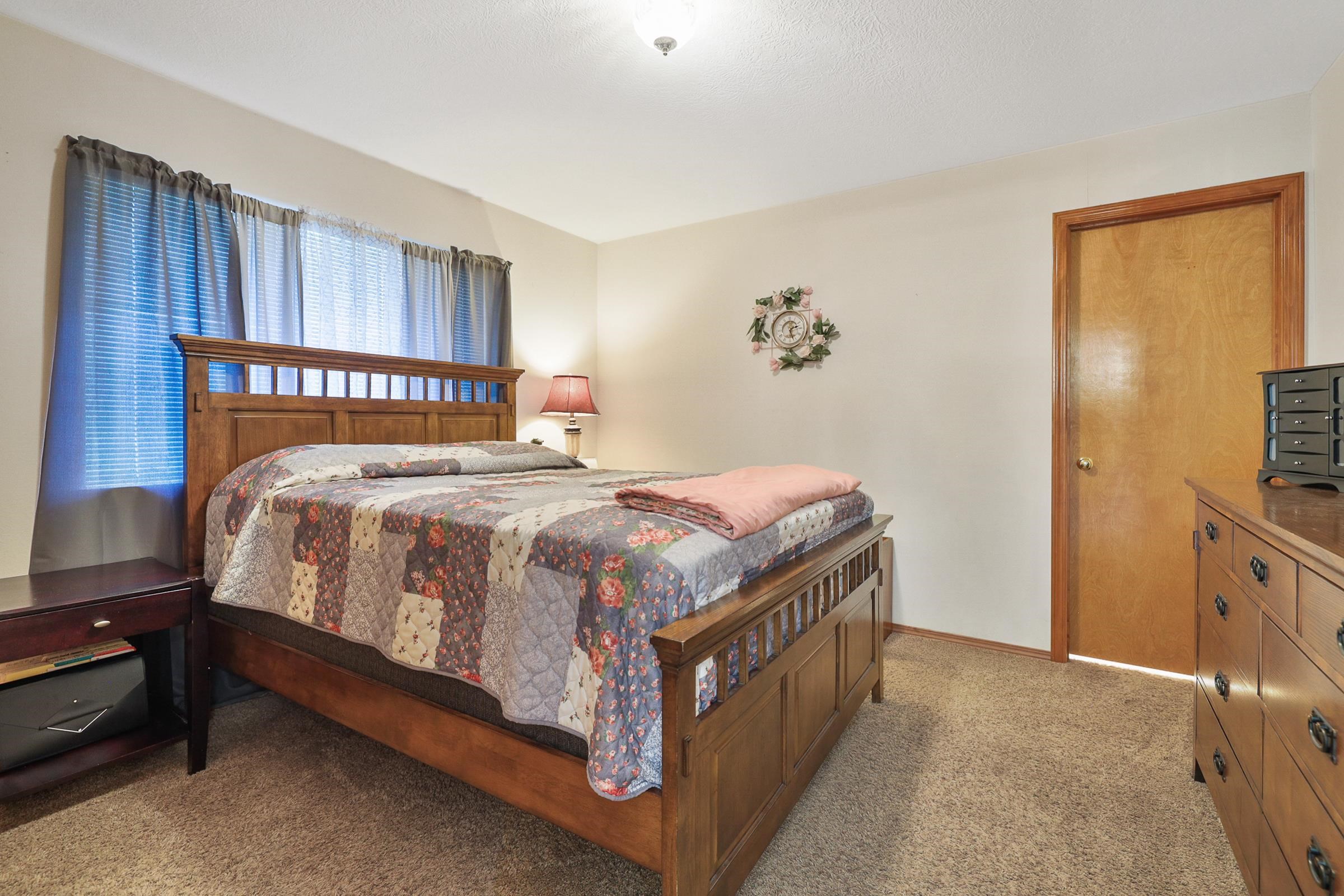 13608 East 15th Lane Spokane Valley, WA 99216 - Photo 12 of 26