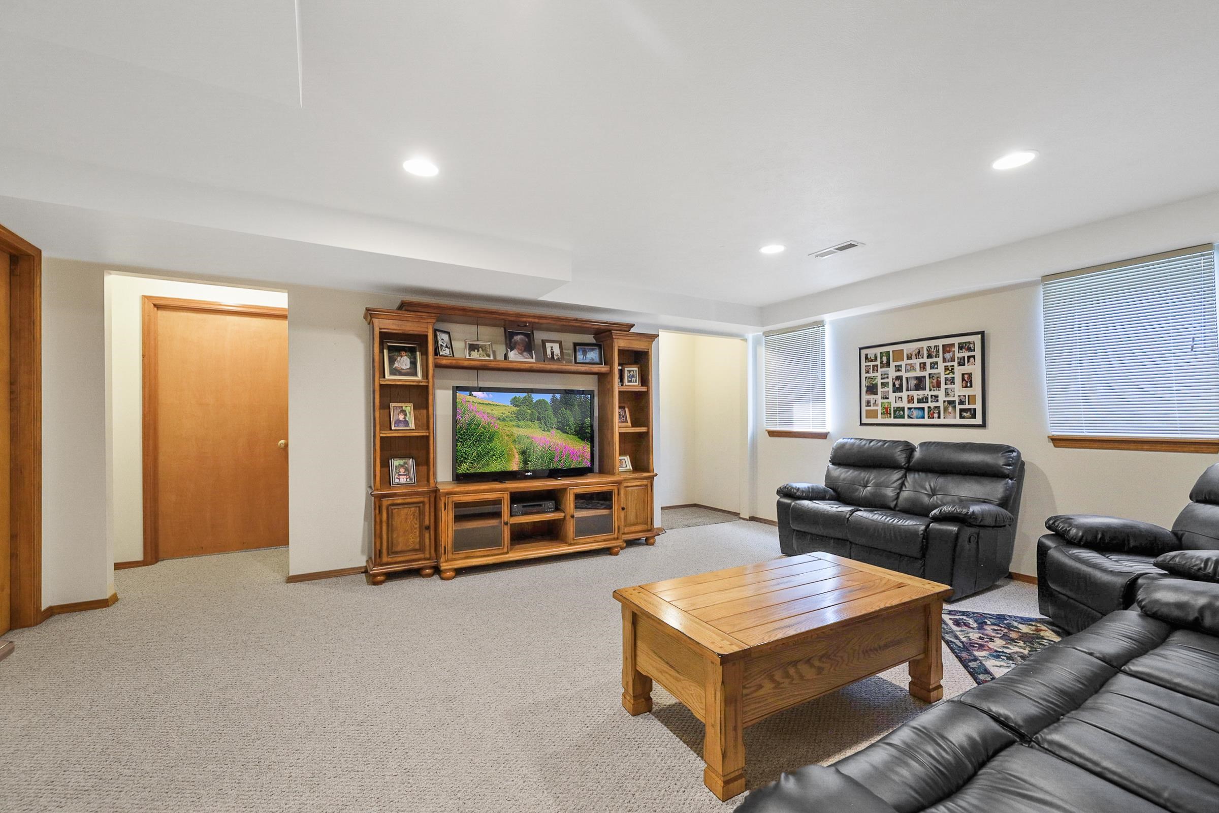 13608 East 15th Lane Spokane Valley, WA 99216 - Photo 17 of 26