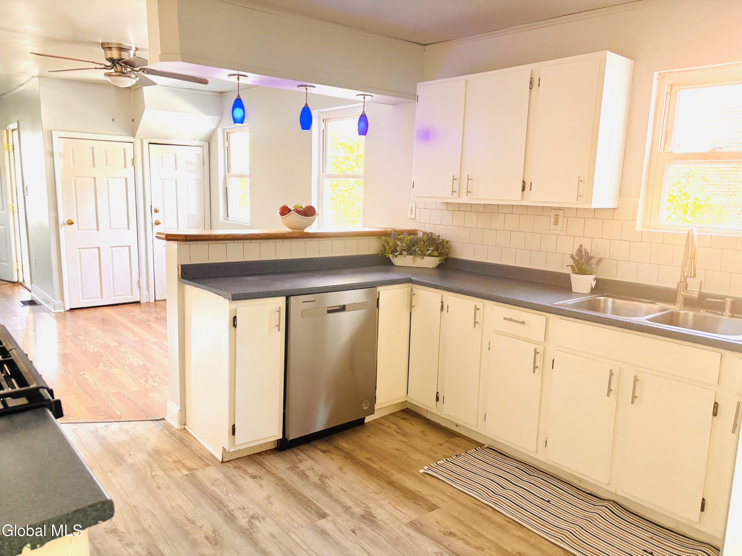 1572 3rd Street Rensselaer, NY 12144 - Photo 7 of 29 IMG_2629
