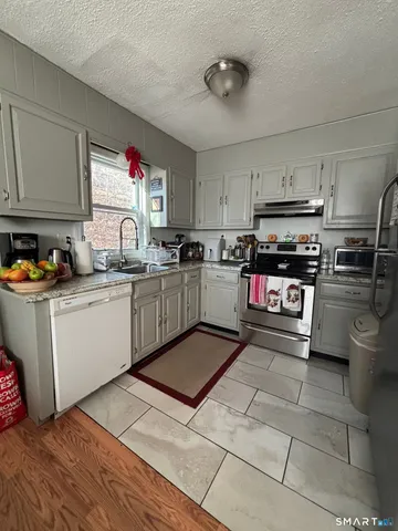 $999,000 | 6 Irving Place, Danbury, CT 06810