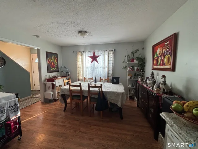 $999,000 | 6 Irving Place, Danbury, CT 06810