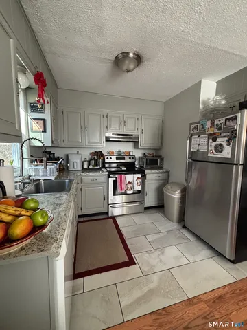 $999,000 | 6 Irving Place, Danbury, CT 06810