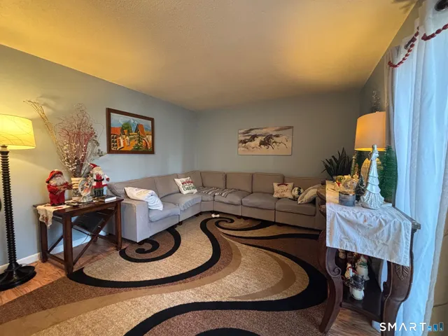 $999,000 | 6 Irving Place, Danbury, CT 06810