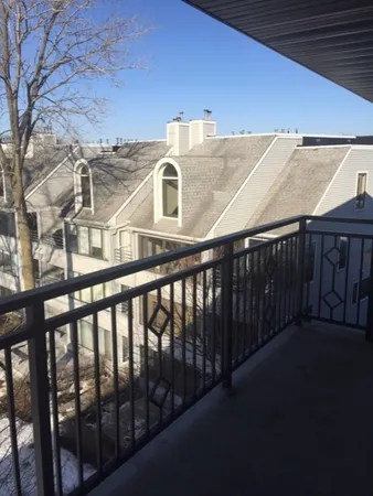 $2,200 | 728 North Diamond Lake Road, Unit 409, Mundelein, IL 60060