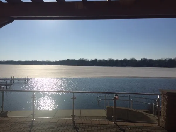 $2,200 | 728 North Diamond Lake Road, Unit 409, Mundelein, IL 60060