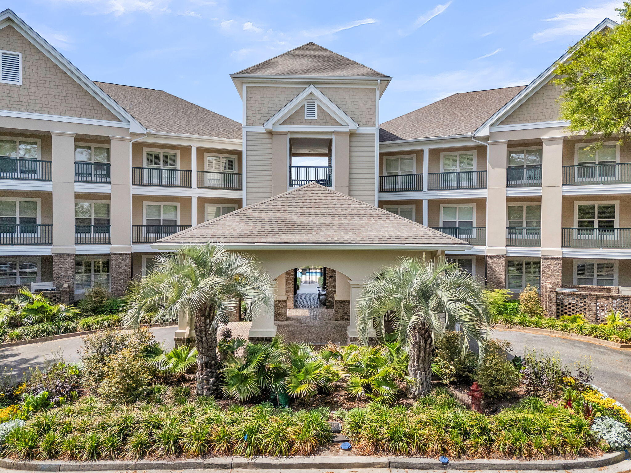 1479 Long Grove Drive, Unit 208 Mount Pleasant, SC 29464 - Photo 2 of 33 CREM - 1479 Long Grove Dr 208-12