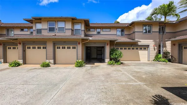 $4,500 | 520 Lunalilo Home Road, Unit 2408, Honolulu, HI 96825